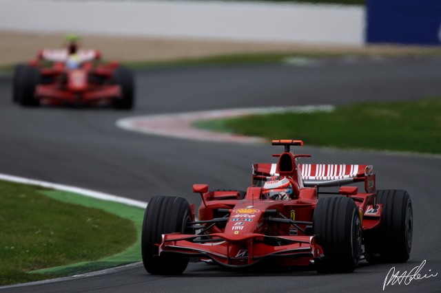 Raikkonen-Massa_2008_France_01_PHC.jpg