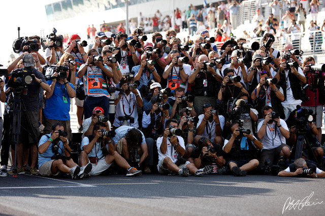 Photographers_2009_Abu-Dhabi_02_PHC.jpg