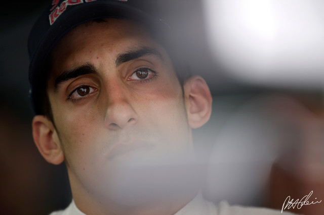 Buemi_2009_Bahrain_05_PHC.jpg