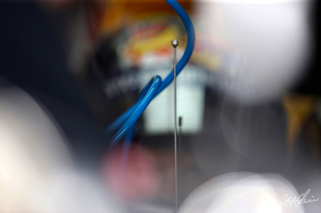 Graphics-Vettel_2009_Bahrain_01_PHC.jpg