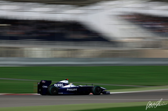 Rosberg_2009_Bahrain_08_PHC.jpg