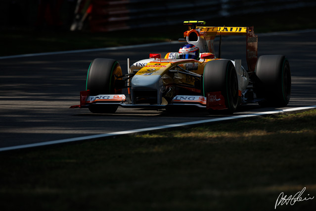 Grosjean_2009_Italy_07_PHC.jpg