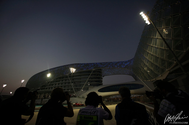 Alonso_2010_AbuDhabi_08_PHC.jpg