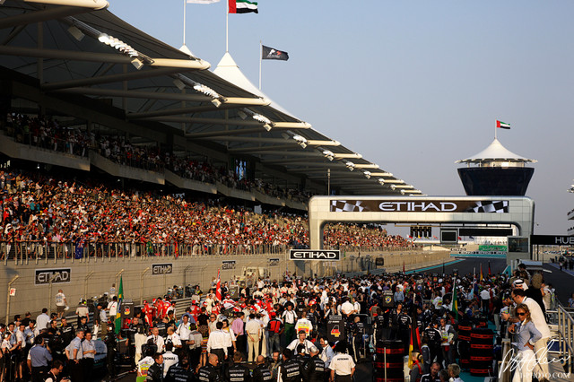 Atmosphere-Grid_2010_AbuDhabi_01_PHC.jpg