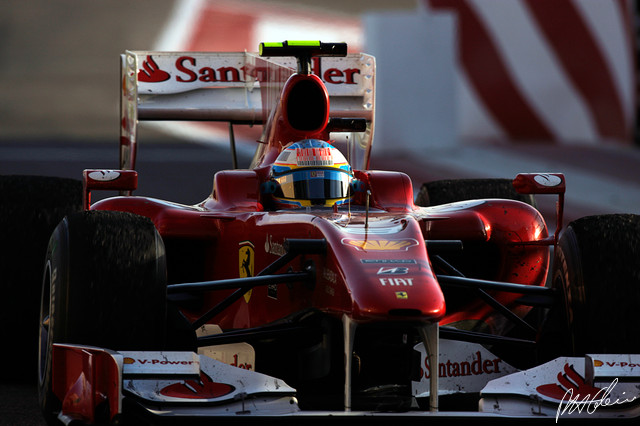 Alonso_2010_Bahrain_08_PHC.jpg