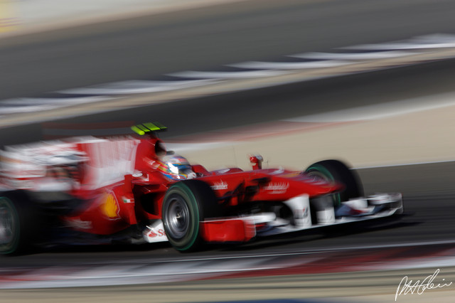 Alonso_2010_Bahrain_14_PHC.jpg