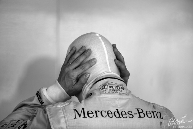 Schumacher-BW_2010_Bahrain_06_PHC.jpg