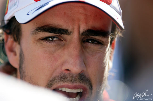 Alonso_2010_Italy_12_PHC.jpg