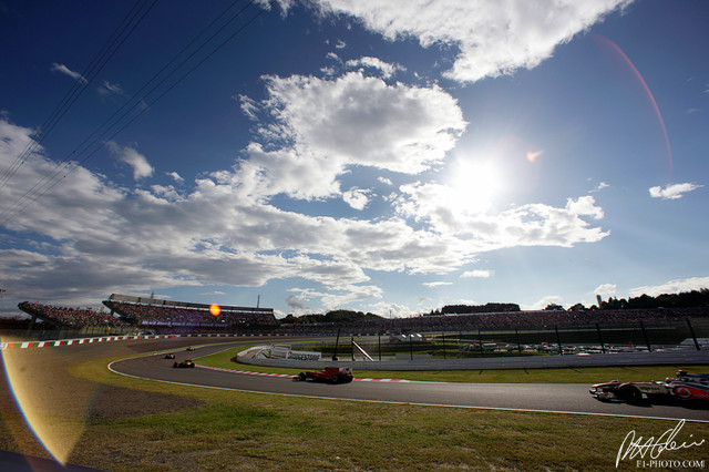 Formation-lap_2010_Japan_01_PHC.jpg