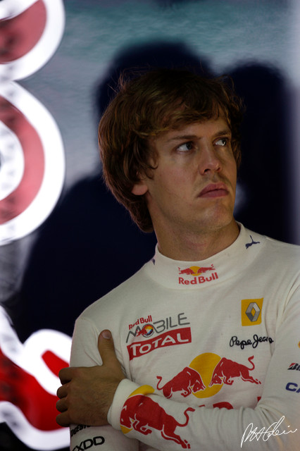 Vettel_2010_Malaysia_01_PHC.jpg