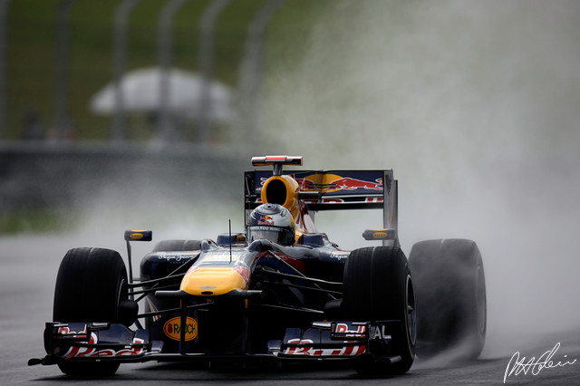 Vettel_2010_Malaysia_07_PHC.jpg