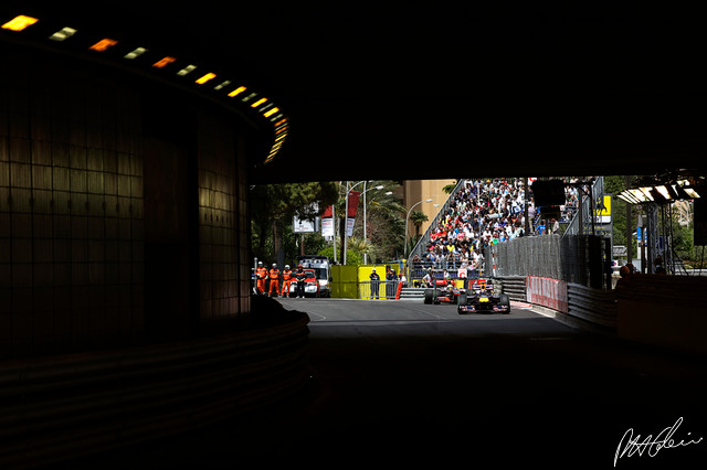 Webber-Hamilton_2010_Monaco_01_PHC.jpg