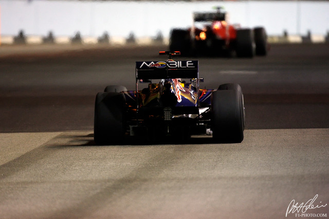 Alonso-Vettel_2010_Singapore_01_PHC.jpg