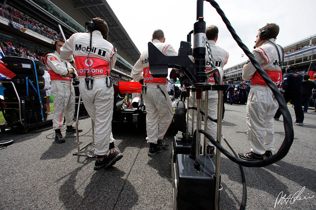 Atmosphere-McLaren_2010_Spain_09_PHC.jpg