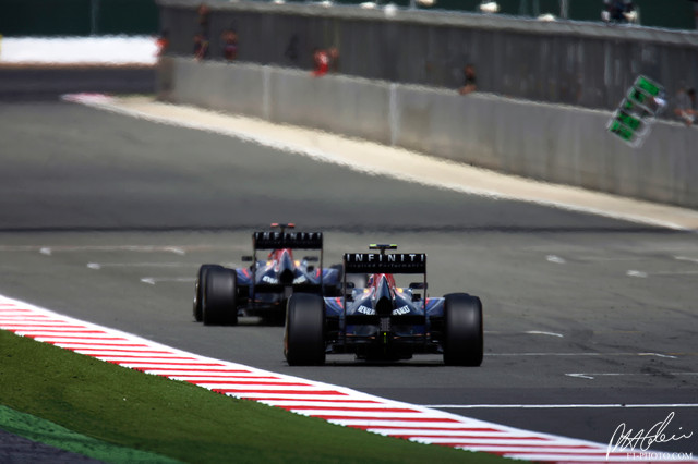 Vettel-Webber_2011_England_01_PHC.jpg