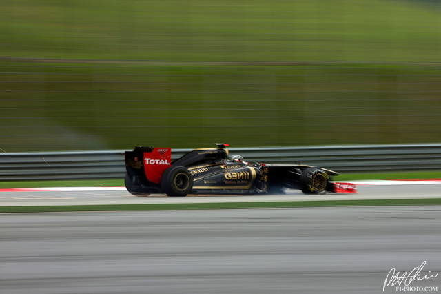 Heidfeld_2011_Malaysia_01_PHC.jpg