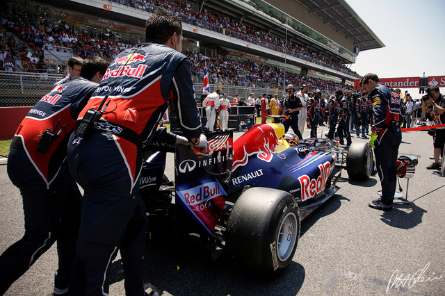 Vettel_2011_Spain_08_PHC.jpg