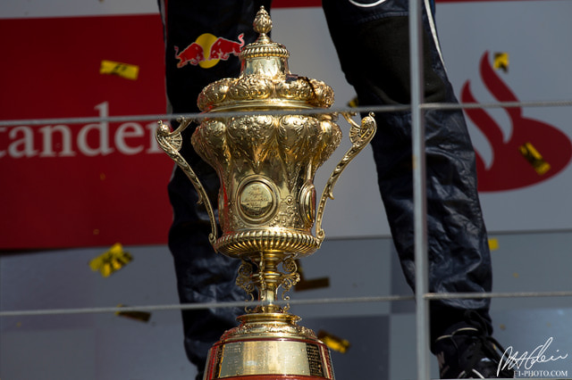 Trophy-Podium_2012_England_01_PHC.jpg