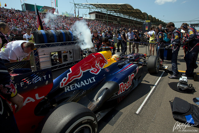 Vettel_2012_Hungary_08_PHC.jpg