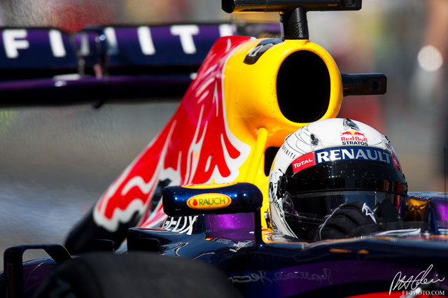 Vettel_2013_Australia_05_PHC.jpg