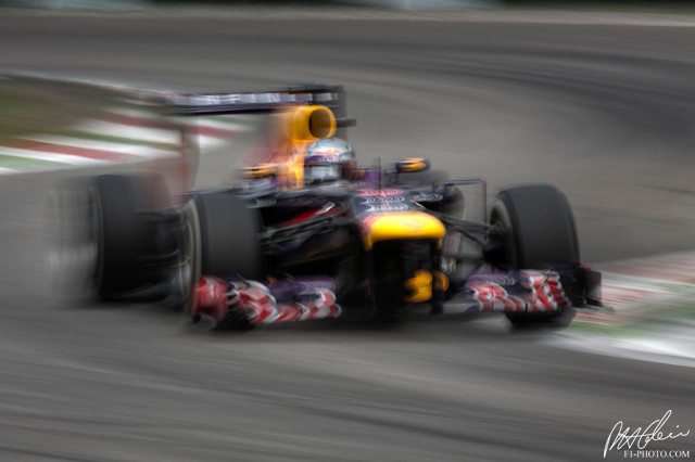 Vettel_2013_Italy_18_PHC.jpg