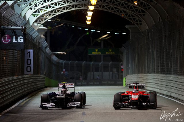 Bottas-Bianchi_2013_Singapore_01_PHC.jpg