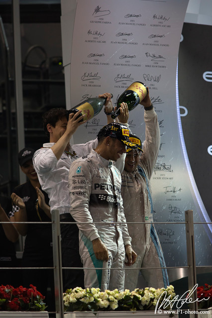 Podium_2014_AbuDhabi_02_PHC.jpg