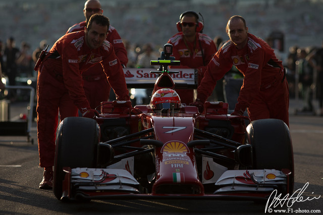 Raikkonen_2014_AbuDhabi_10_PHC.jpg