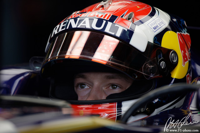 Kvyat_2014_Malaysia_01_PHC.jpg