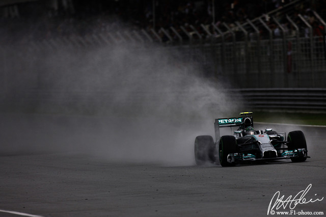 Rosberg_2014_Malaysia_03_PHC.jpg