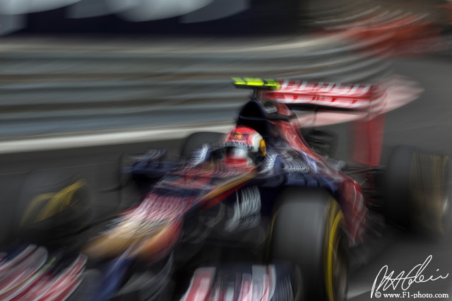 Kvyat_2014_Monaco_01_PHC.jpg