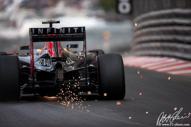 Kvyat_2015_Monaco_01_PHC.jpg