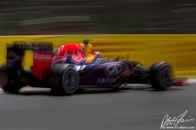 Kvyat_2015_Spain_10_PHC.jpg