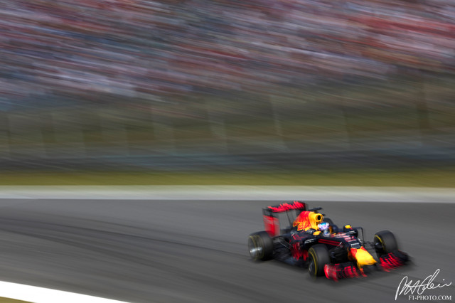 Ricciardo_2016_Italy_03_PHC.jpg