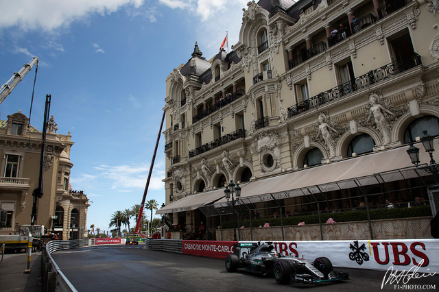 Hamilton-Ricciardo_2016_Monaco_05_PHC.jpg