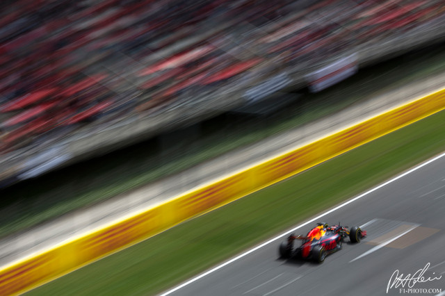 Ricciardo_2016_Spain_06_PHC.jpg