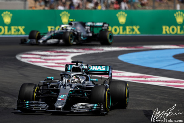 Hamilton-Bottas_2019_France_01_PHC.jpg