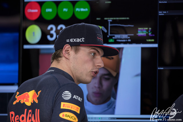 Verstappen_2019_Japan_01_PHC.jpg