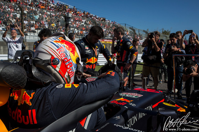 Verstappen_2019_Japan_08_PHC.jpg