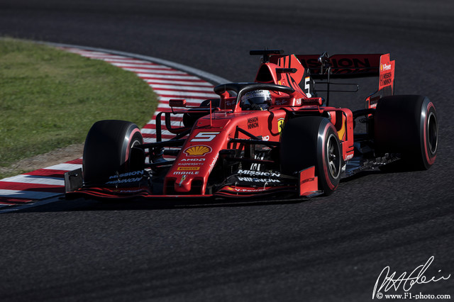 Vettel_2019_Japan_10_PHC.jpg