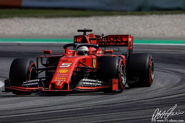 Vettel_2019_Spain_11_PHC.jpg